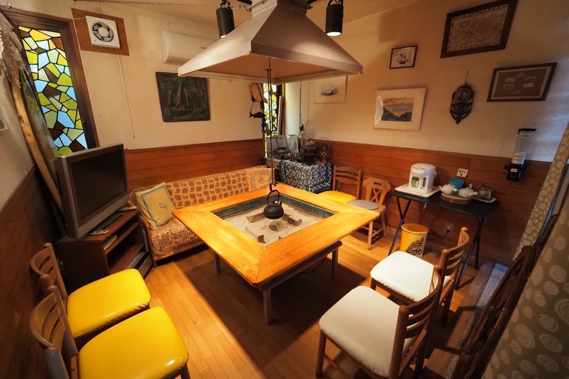 岡山県瀬戸内市牛窓町のペンションくろしお丸の囲炉裏